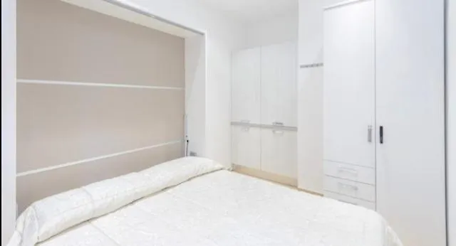 Vinyle Vatican דירה